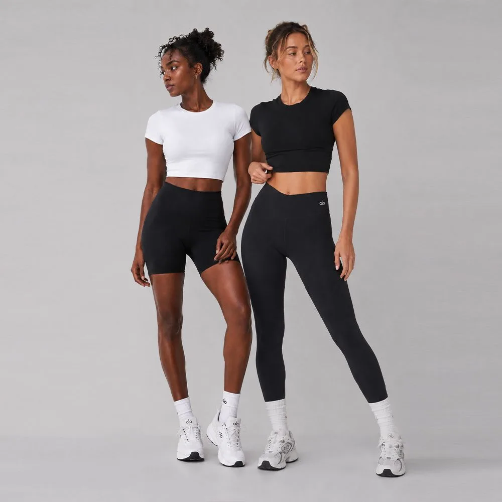 Alo Yoga 알로 ALO 크롭 피네스 여성 반팔 티셔츠 썸네일 5