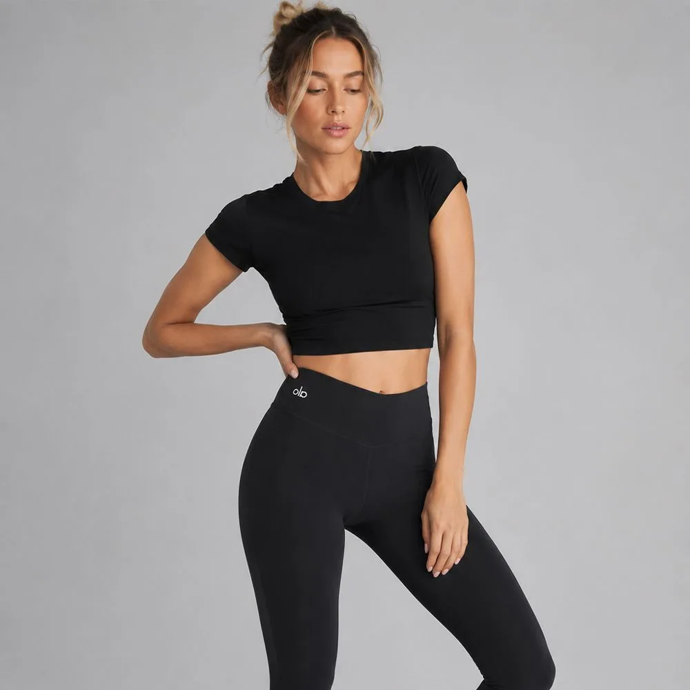 Alo Yoga 알로 ALO 크롭 피네스 여성 반팔 티셔츠 썸네일 3