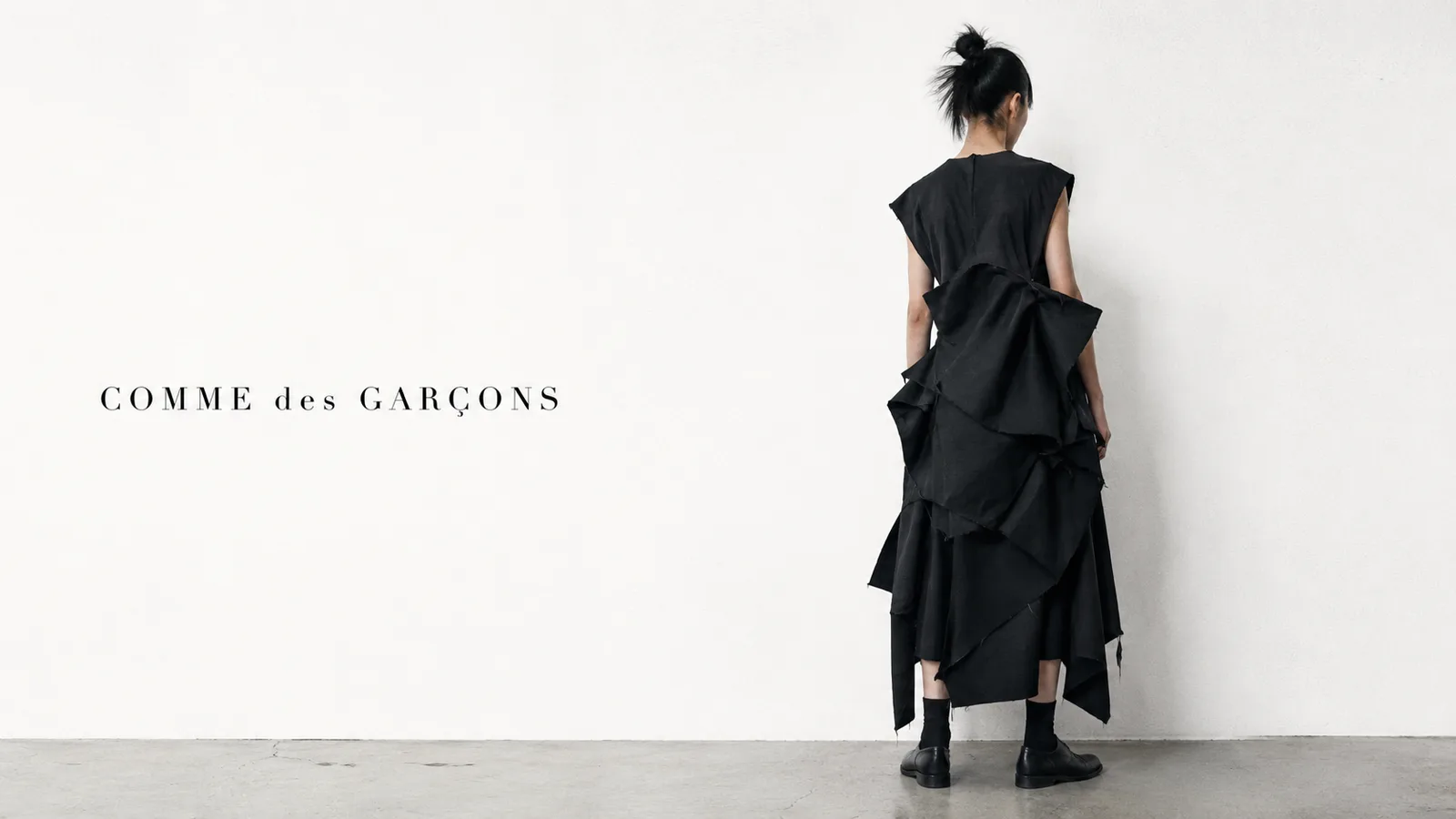 COMME des GARÇONS 브랜드 대표 이미지