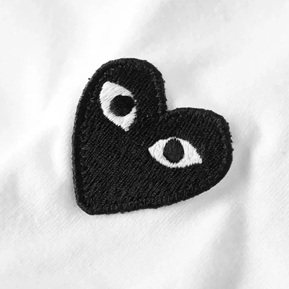 COMME des GARÇONS 꼼데가르송 PLAY 블랙하트 와펜 반팔 티셔츠 정면 컷